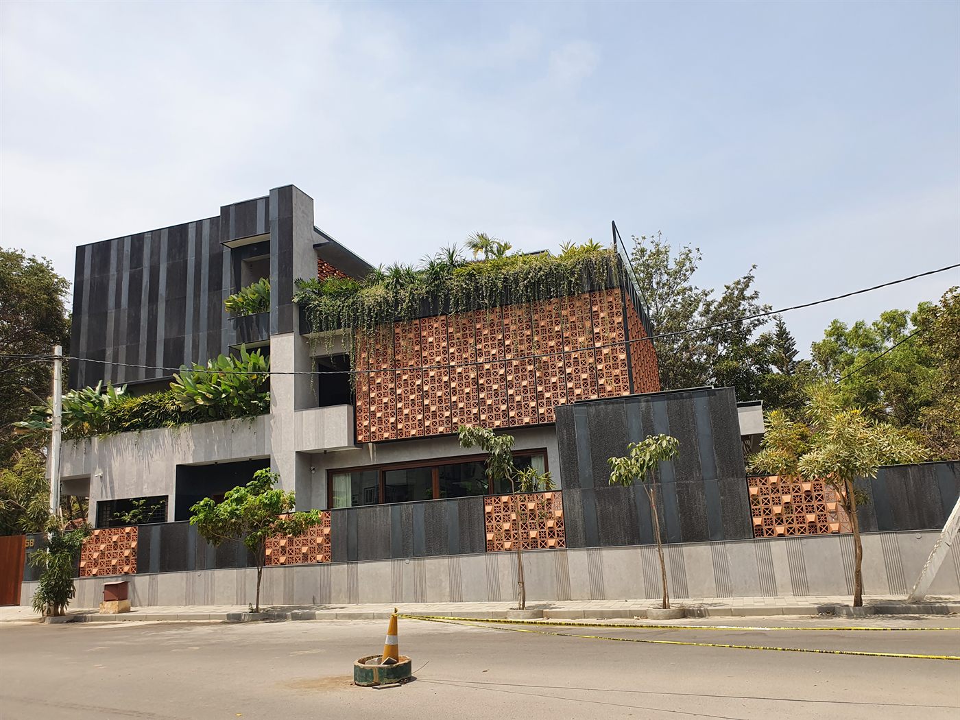 House of Four Seasons, Sarjapura
